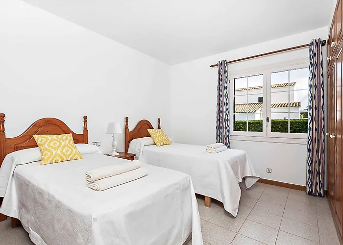 Villa Cala Llonga * Cala Llonga (Menorca)