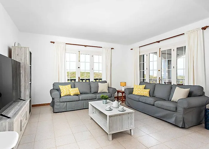 Villa Cala Llonga Villa *